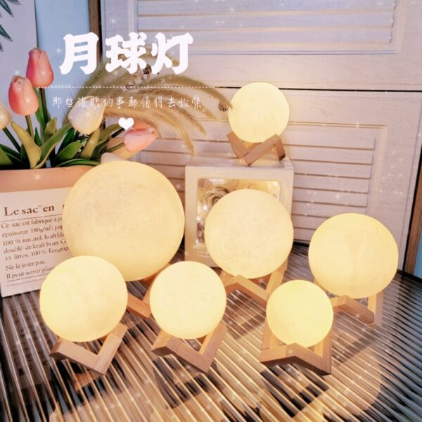 网红月球灯手绘diy星球灯创意月亮小夜灯桌面氛围灯摆件中秋礼品 - 光源功率: 电池款 - 灯光颜色: 6.8CM月球+贴纸+透明礼袋 - 光源功率: 电池款 - 灯光颜色: 9.5CM月球+贴纸+透明礼袋 - 光源功率: 电池款 - 灯光颜色: 6.8CM月球 - 光源功率: 电池款 - 灯光颜色: 6.8CM月球+实木支架 - 光源功率: 电池款 - 灯光颜色: @9.5CM月球 - 光源功率: 电池款 - 灯光颜色: 9.5CM月球+实木支架 - 光源功率: 电池款 - 灯光颜色: 12CM月球+实木支架 - 光源功率: 电池款 - 灯光颜色: 15CM月球+实木支架 - 光源功率: 电池款 - 灯光颜色: 6.5CM月球+透明礼袋/拉菲草 - 光源功率: 电池款 - 灯光颜色: 9.5CM月球+透明礼袋/拉菲草 - 光源功率: 电池款 - 灯光颜色: 12色颜料+色盘 - 光源功率: 电池款 - 灯光颜色: 6色颜料+色盘