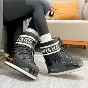 Stylish and trendy waterproof women's snow boots, mid to high top shoes, warm and comfortable for both men and women